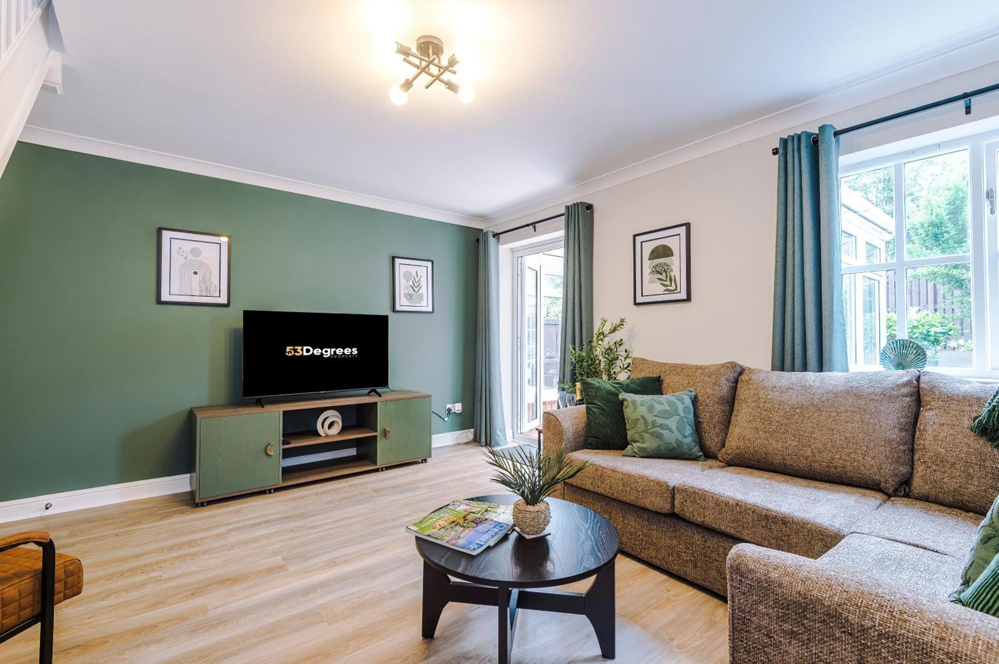 New! Stunning 3-Bed Home In Chester By 53 Degrees Property, Ideal For Groups, Free Parking! Εξωτερικό φωτογραφία