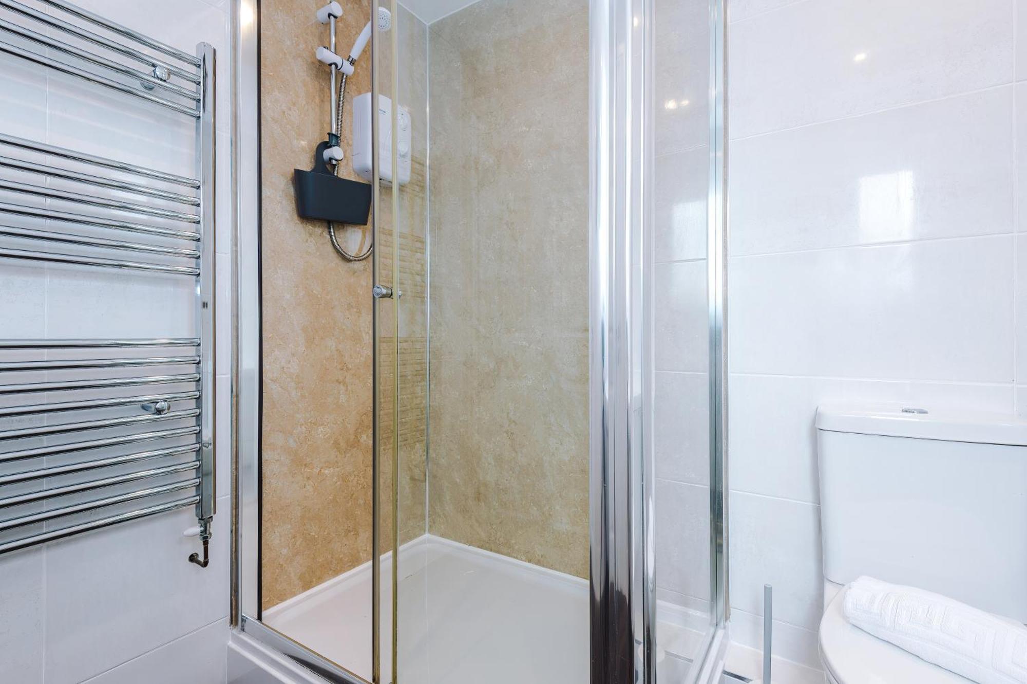 New! Stunning 3-Bed Home In Chester By 53 Degrees Property, Ideal For Groups, Free Parking! Εξωτερικό φωτογραφία
